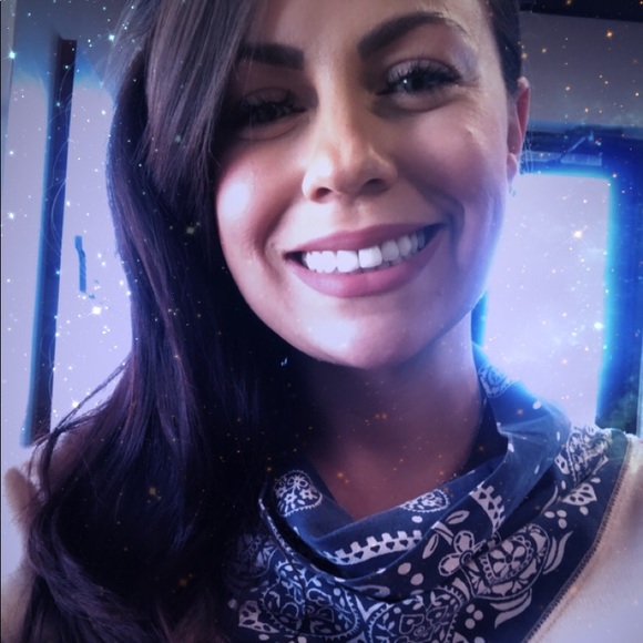 Meet your Posher, Rachel - Picture 3 of 8